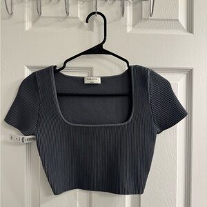 BNWT Aritzia Babaton Sculpt Knit Crop Top in Echo Grey